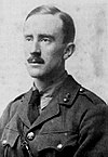 https://upload.wikimedia.org/wikipedia/commons/thumb/b/b4/Tolkien_1916.jpg/100px-Tolkien_1916.jpg